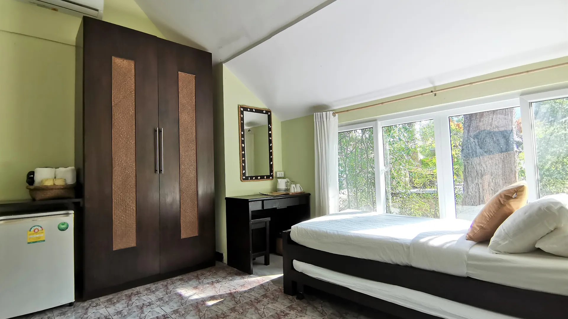 Bambie Boutique Home & Resort Ko Lanta 3*,  Thailand